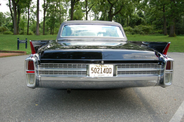 Cadillac Fleetwood 1963 image number 25