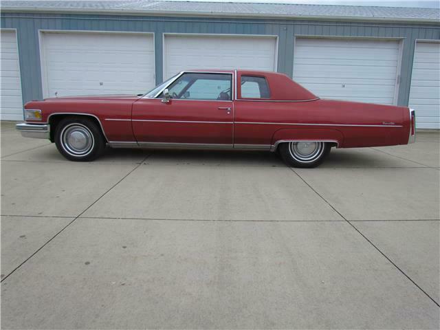 Cadillac DeVille 1975 image number 11