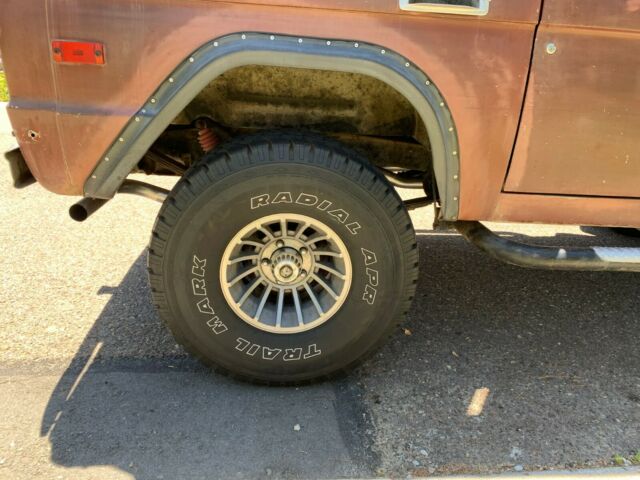 Ford Bronco 1973 image number 16