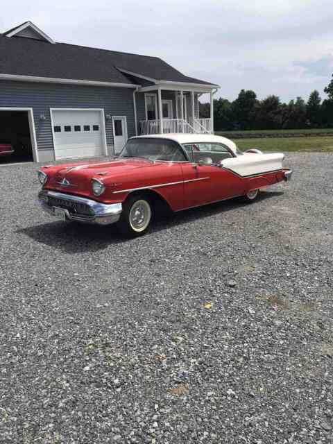 Oldsmobile 98 1957 image number 0