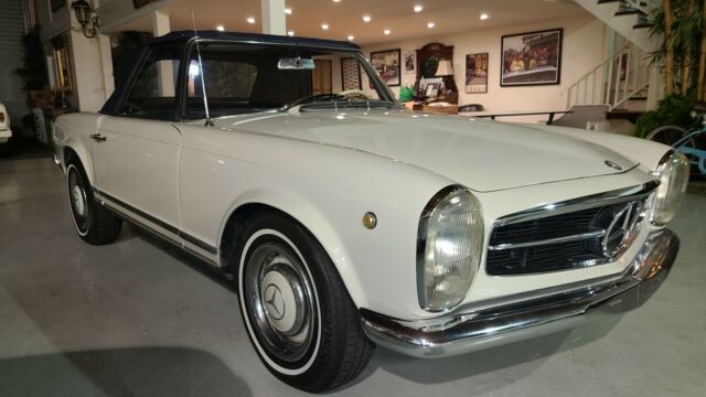 Mercedes-Benz 250 SL 1967 image number 2