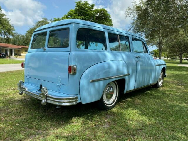 Plymouth Suburban 1949 image number 4