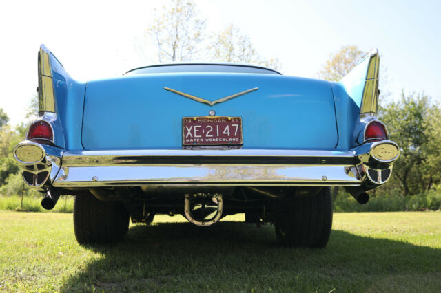 Chevrolet Bel Air/150/210 1957 image number 24