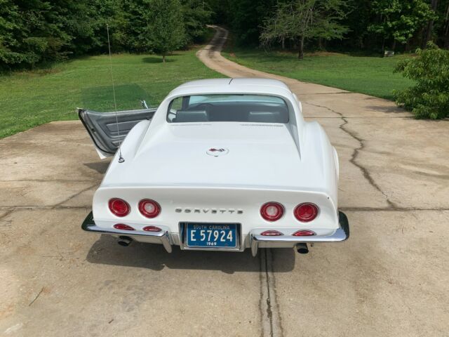 Chevrolet Corvette 1969 image number 15