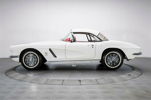 Chevrolet Corvette 1962 image number 16