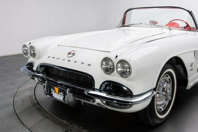 Chevrolet Corvette 1962 image number 17