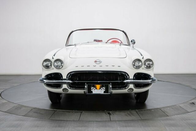 Chevrolet Corvette 1962 image number 18