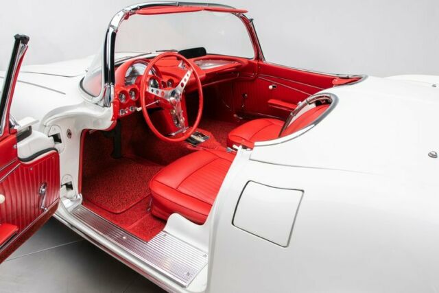 Chevrolet Corvette 1962 image number 2