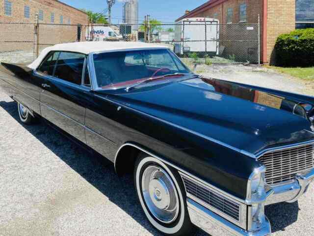 Cadillac coupe deville 1965 image number 2