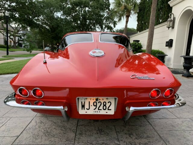 Chevrolet Corvette 1963 image number 10