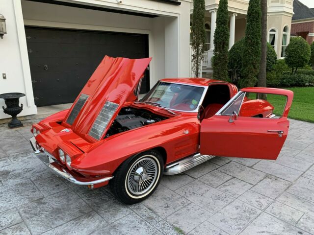 Chevrolet Corvette 1963 image number 27