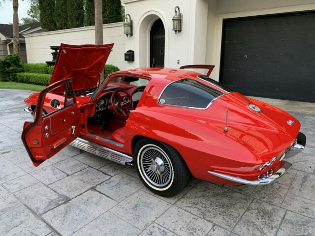 Chevrolet Corvette 1963 image number 28