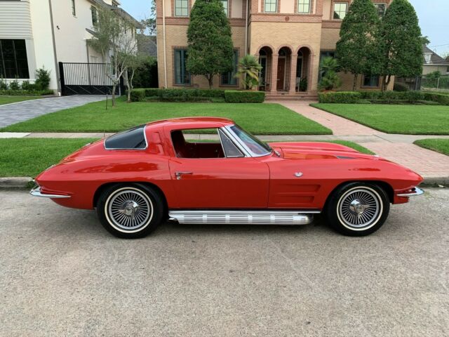 Chevrolet Corvette 1963 image number 30