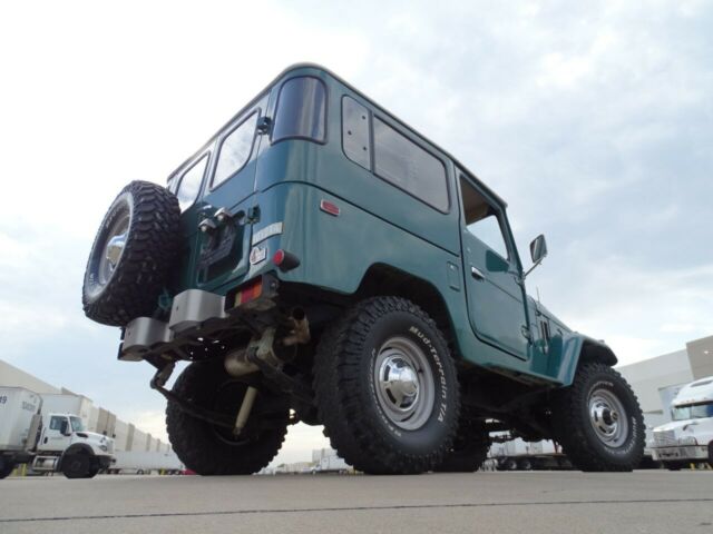 Toyota FJ Cruiser 1978 image number 15