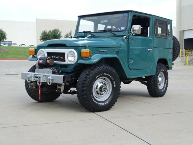 Toyota FJ Cruiser 1978 image number 2