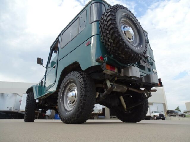 Toyota FJ Cruiser 1978 image number 9