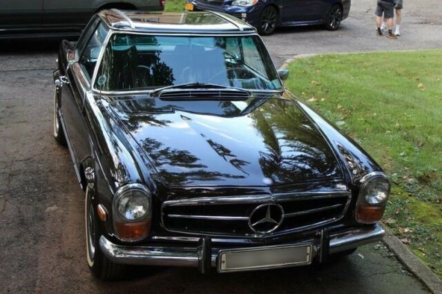 Mercedes-Benz SL-Class 1970 image number 0