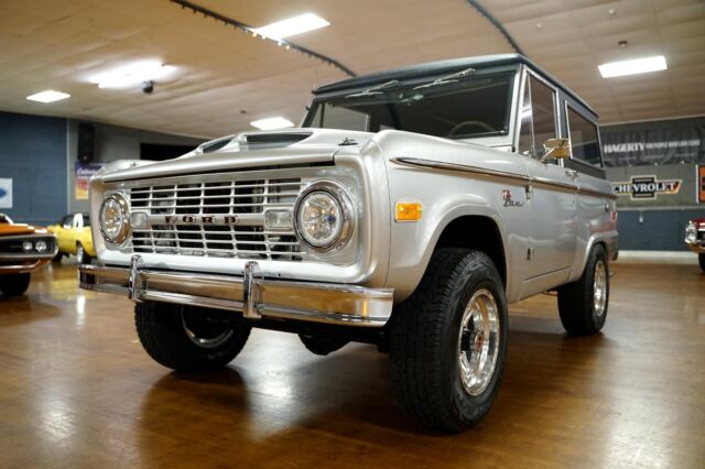 Ford Bronco 1974 image number 8