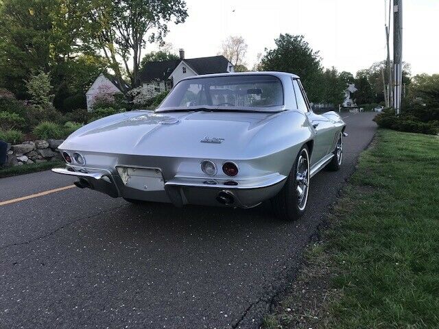 Chevrolet Corvette 1966 image number 1