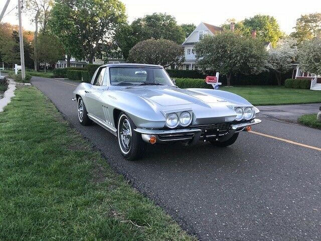 Chevrolet Corvette 1966 image number 16