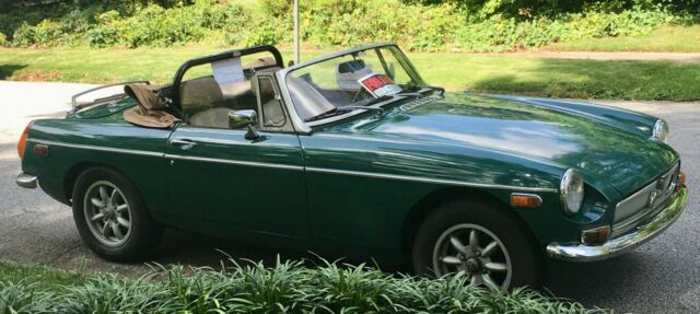 MG MGB 1977 image number 0