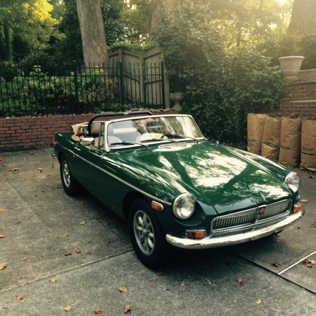 MG MGB 1977 image number 1