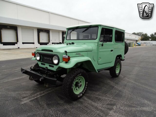 Toyota FJ Cruiser 1968 image number 23