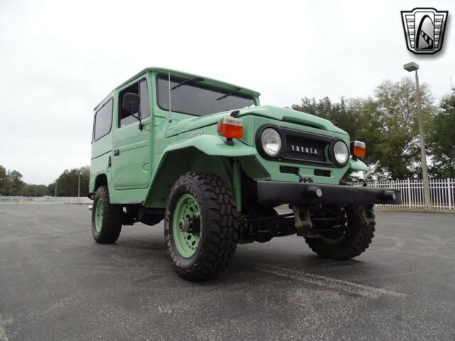 Toyota FJ Cruiser 1968 image number 9