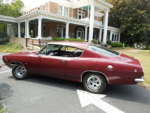 Plymouth Barracuda 1967 image number 1