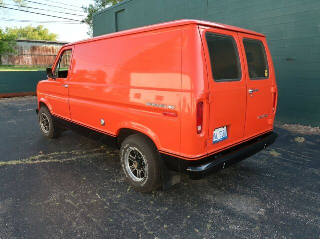 Ford E-Series Van 1979 image number 1