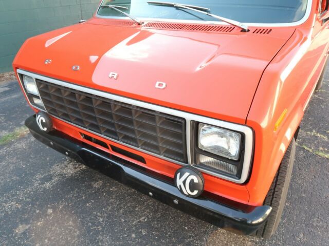 Ford E-Series Van 1979 image number 24