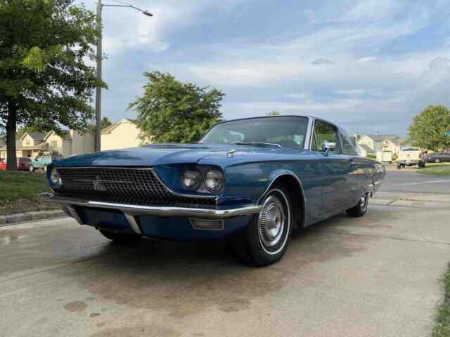 Ford Thunderbird 1966 image number 0