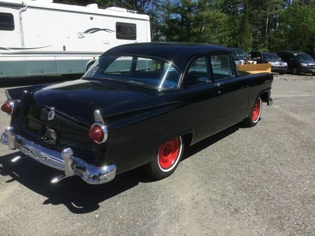 Ford Fairlane 1955 image number 16