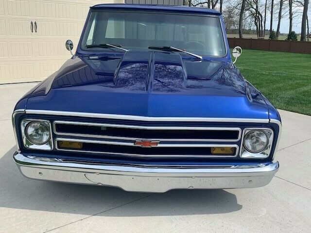 Chevrolet C-10 1968 image number 2