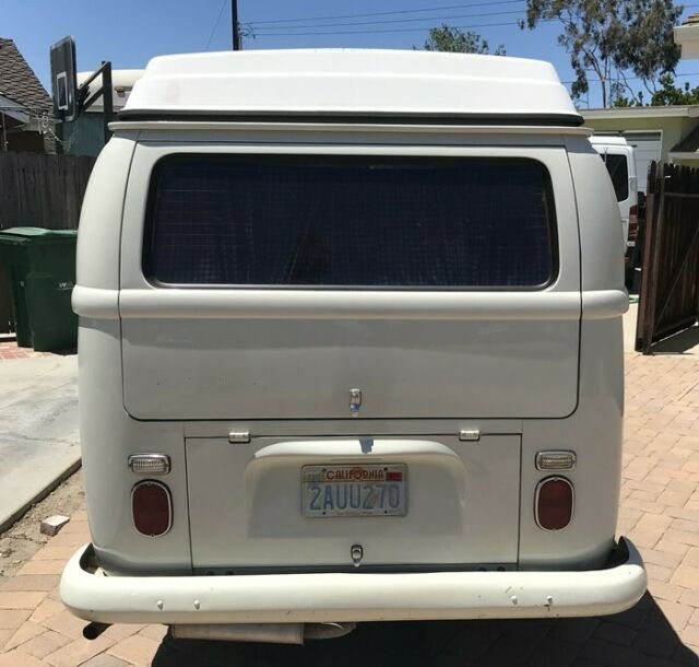 Volkswagen Bus/Vanagon 1969 image number 2