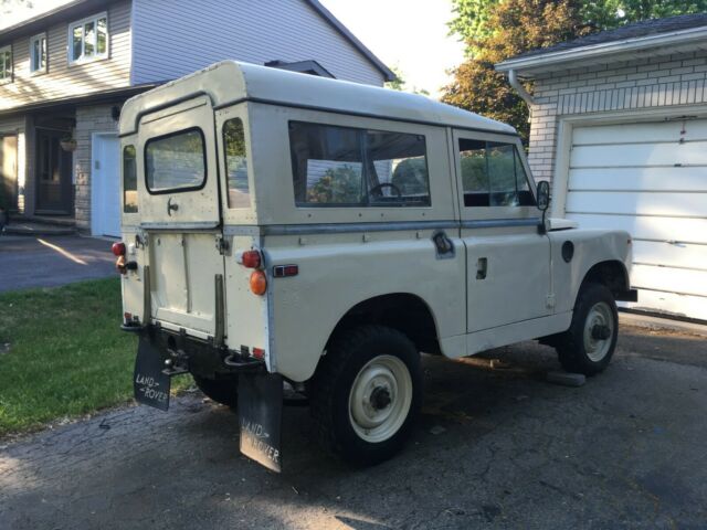 Land Rover Defender 1973 image number 26