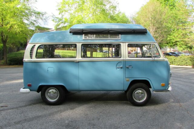 Volkswagen Bus/Vanagon 1971 image number 29