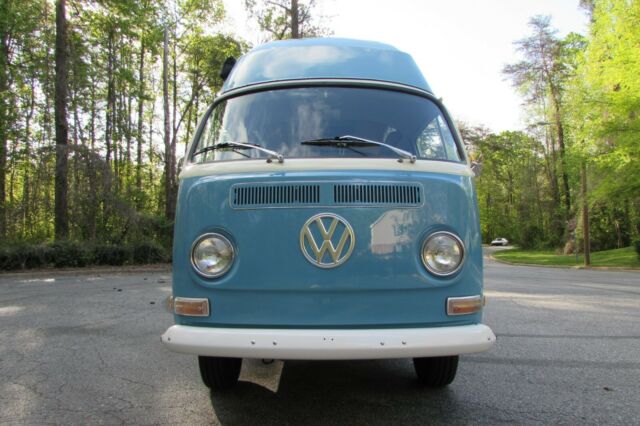 Volkswagen Bus/Vanagon 1971 image number 31