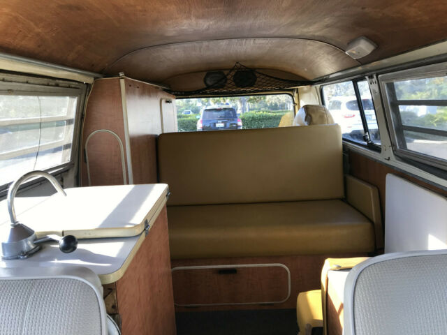 Volkswagen Bus/Vanagon 1969 image number 13