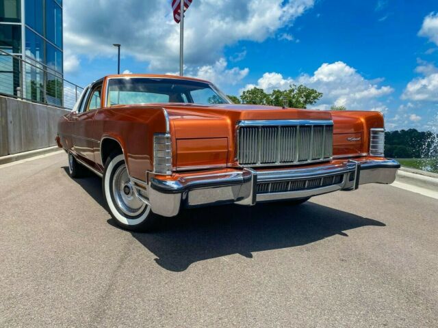 Lincoln Continental 1976 image number 0