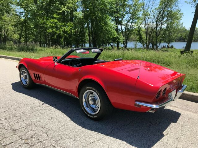 Chevrolet Corvette 1968 image number 30