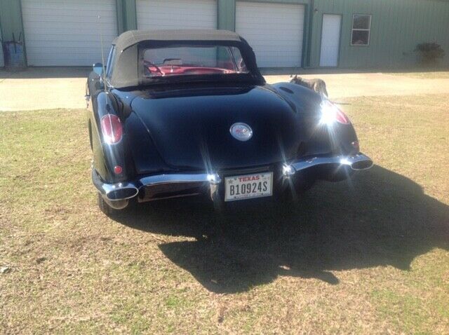 Chevrolet Corvette 1959 image number 10