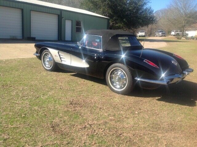 Chevrolet Corvette 1959 image number 11