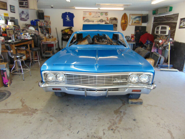 Chevrolet Impala 1966 image number 1