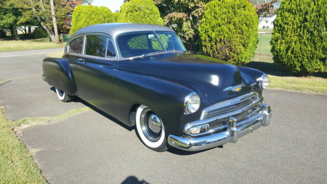 Chevrolet Fleetline 1951 image number 27