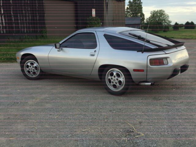 Porsche 928 1979 image number 11