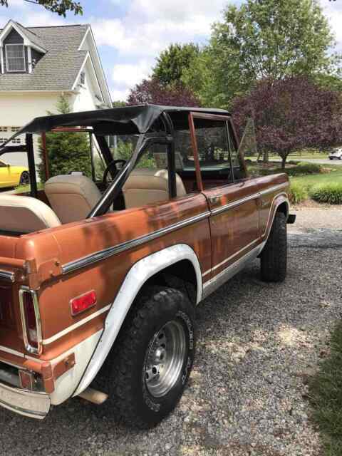 Ford Bronco 1973 image number 1