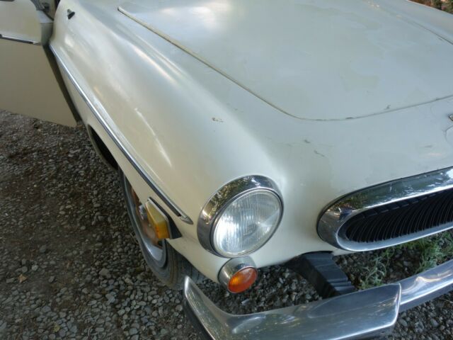 Volvo P1800 1972 image number 2