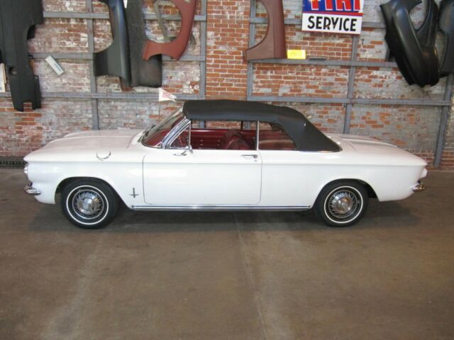 Chevrolet Corvair 1963 image number 30