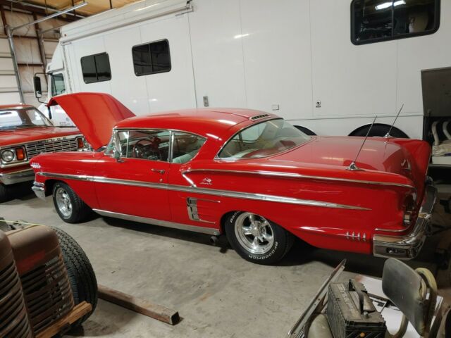 Chevrolet Impala 1958 image number 0